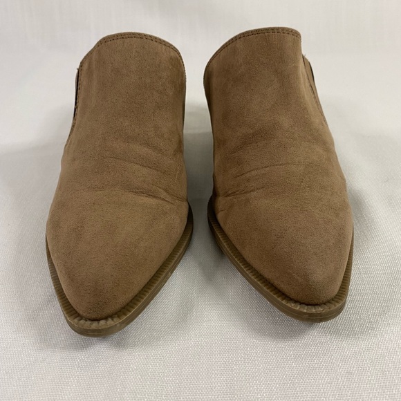 Womens Size 7 American Eagle 2inch Heels Suede Brown Stretchy Comfortable - Picture 2 of 13